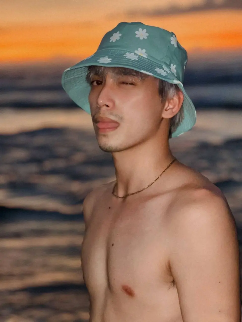 สุดใจ