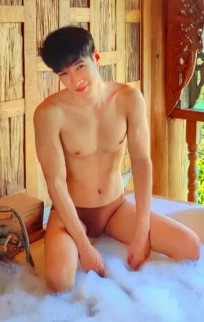 ไม่ว่าใครก็มีครั้งแรก