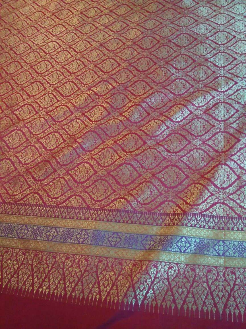 🇹🇭 THAILAND | "Chan Soma Thai Silk" at Ban Tha Sawang Silk Weaving Village.