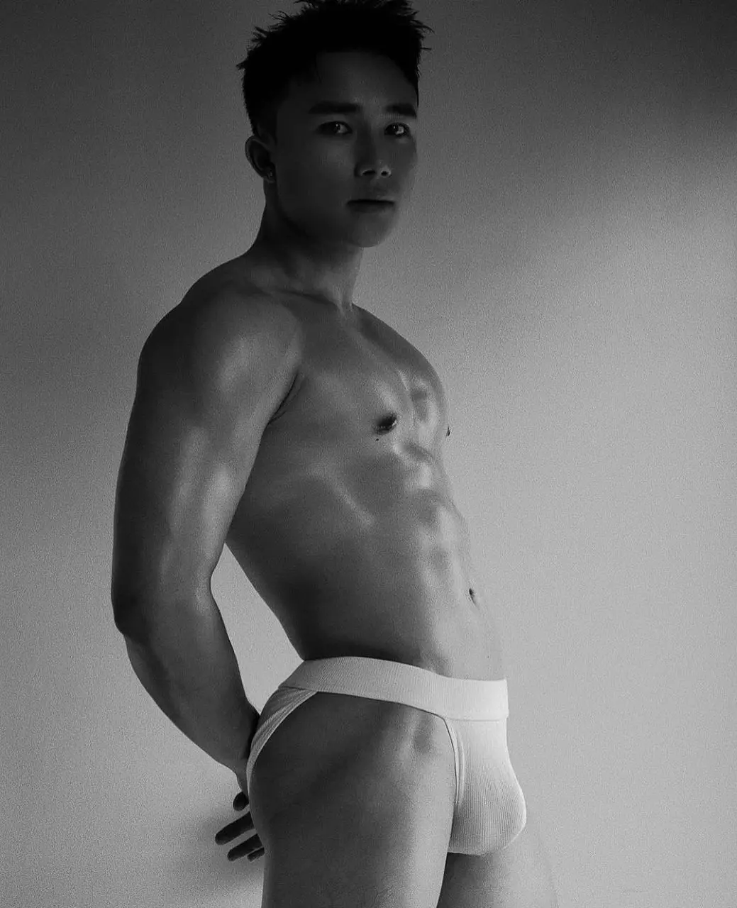 อดใจไม่ไหว