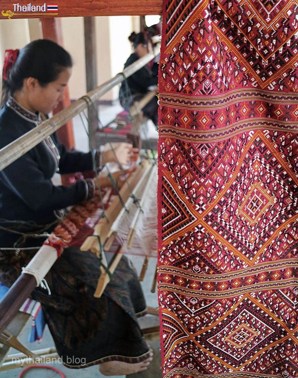 🇹🇭 THAILAND | ผ้าไหมแพรวา "Praewa The Queen of Thai Silks"