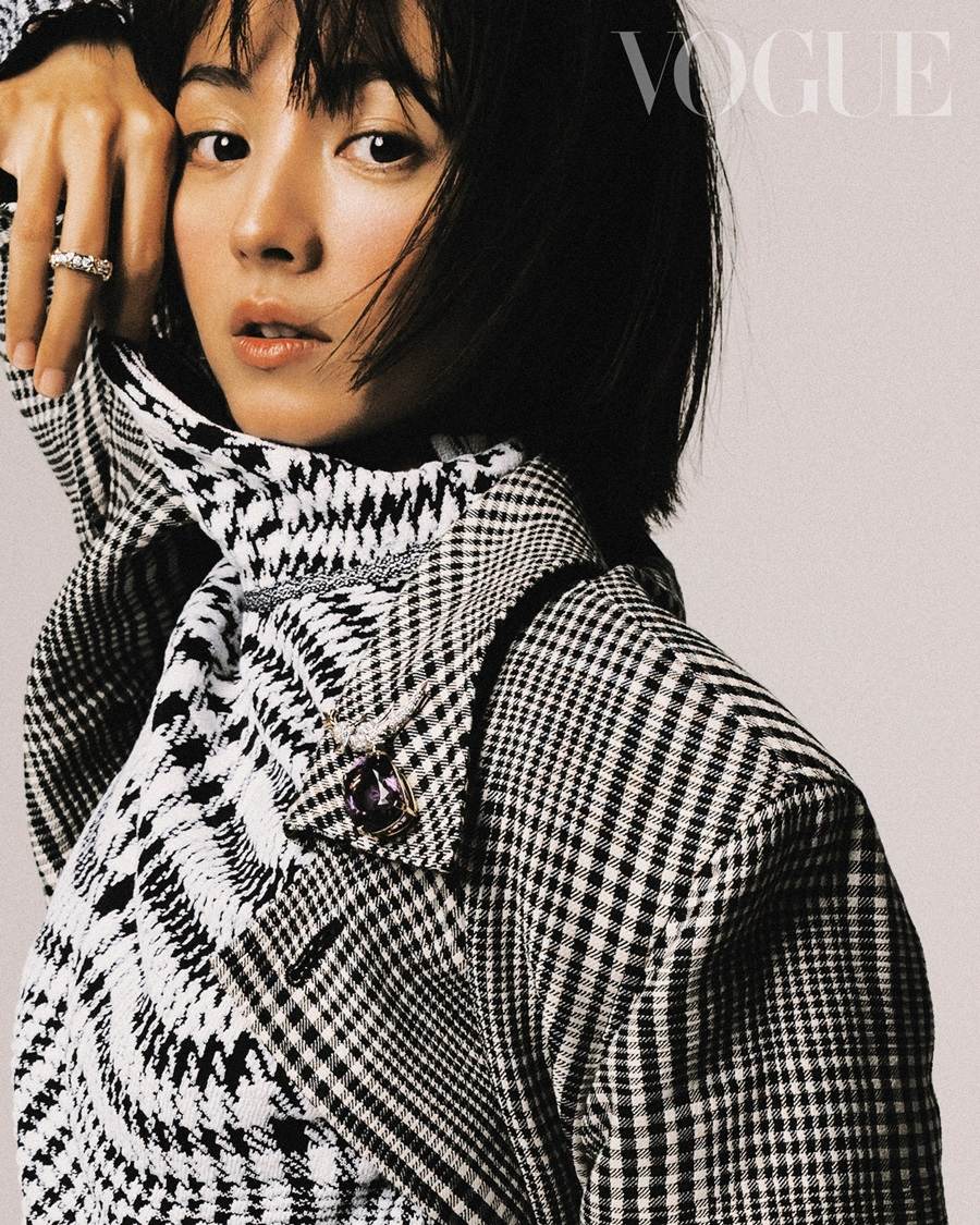 Hikari Mitsushima @ VOGUE Taiwan January 2024