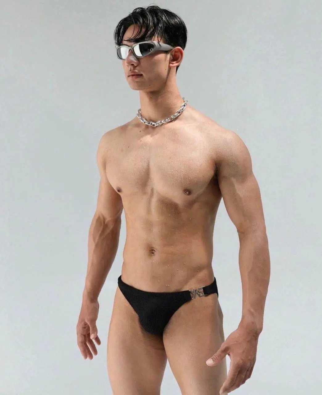 นายแบบนิตยสารTHUNDER MODELING X