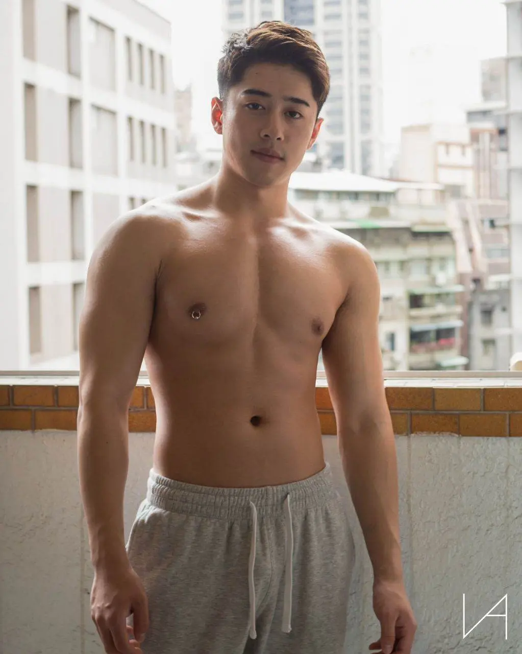 หนุ่ม โคโยตี้บอย ญี่ปุ่น