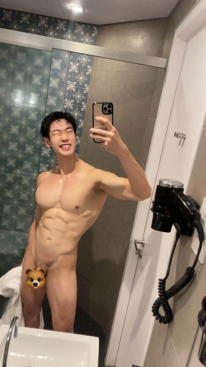 หนุ่มหล่อวัยใส .