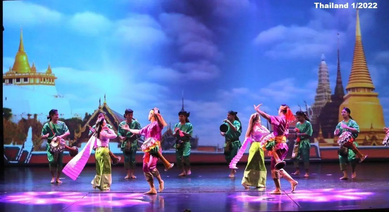 Thai Traditional Shows on the Children Day 2022