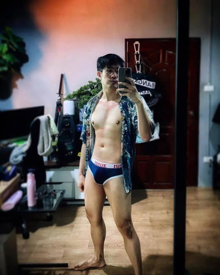ขาสั่น..