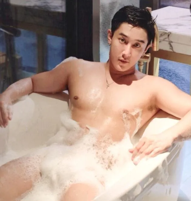 หน้าได้หุ่นล่ำกำลังดีผิวสองสีบั่นท้ายฟิตแน่นแมนๆไม่ติ้ง หาเพื่อนไลน์โพสต์จังมีจริง นัดซัมติงประจำ