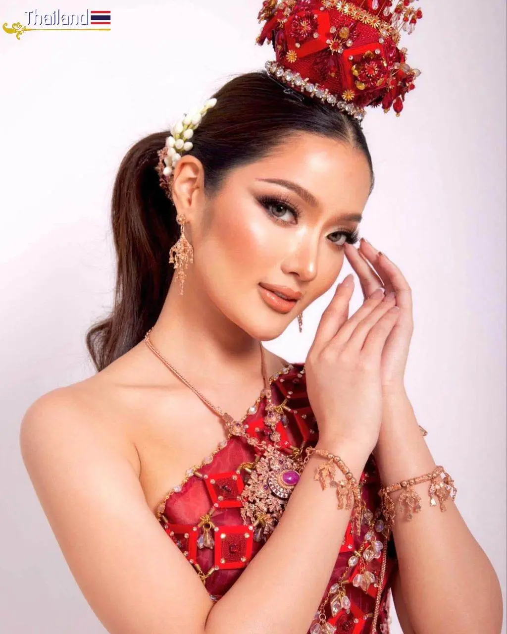 Miss Global Thailand 2023, in a striking Thai costume👍❤️🇹🇭