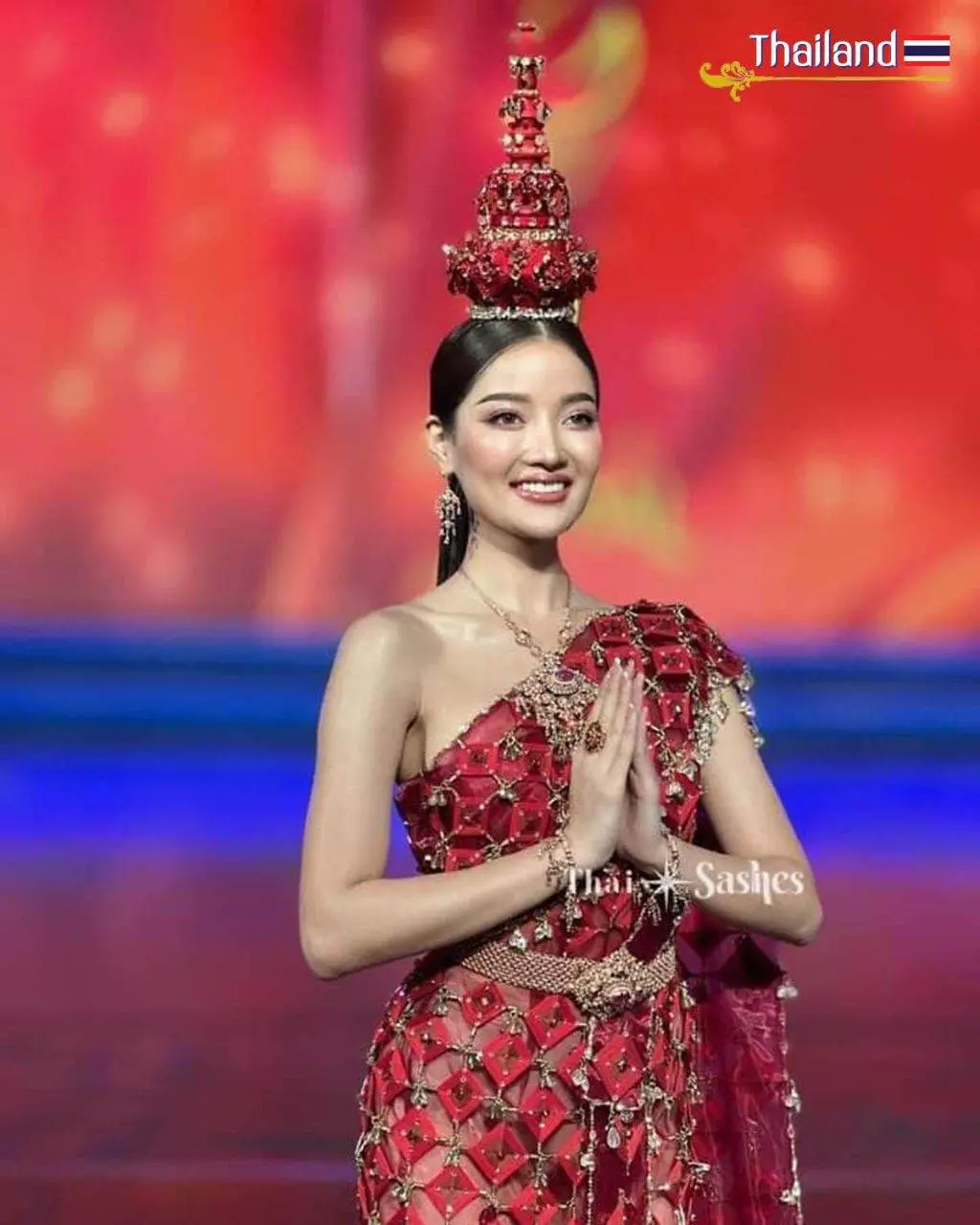 Miss Global Thailand 2023, in a striking Thai costume👍❤️🇹🇭