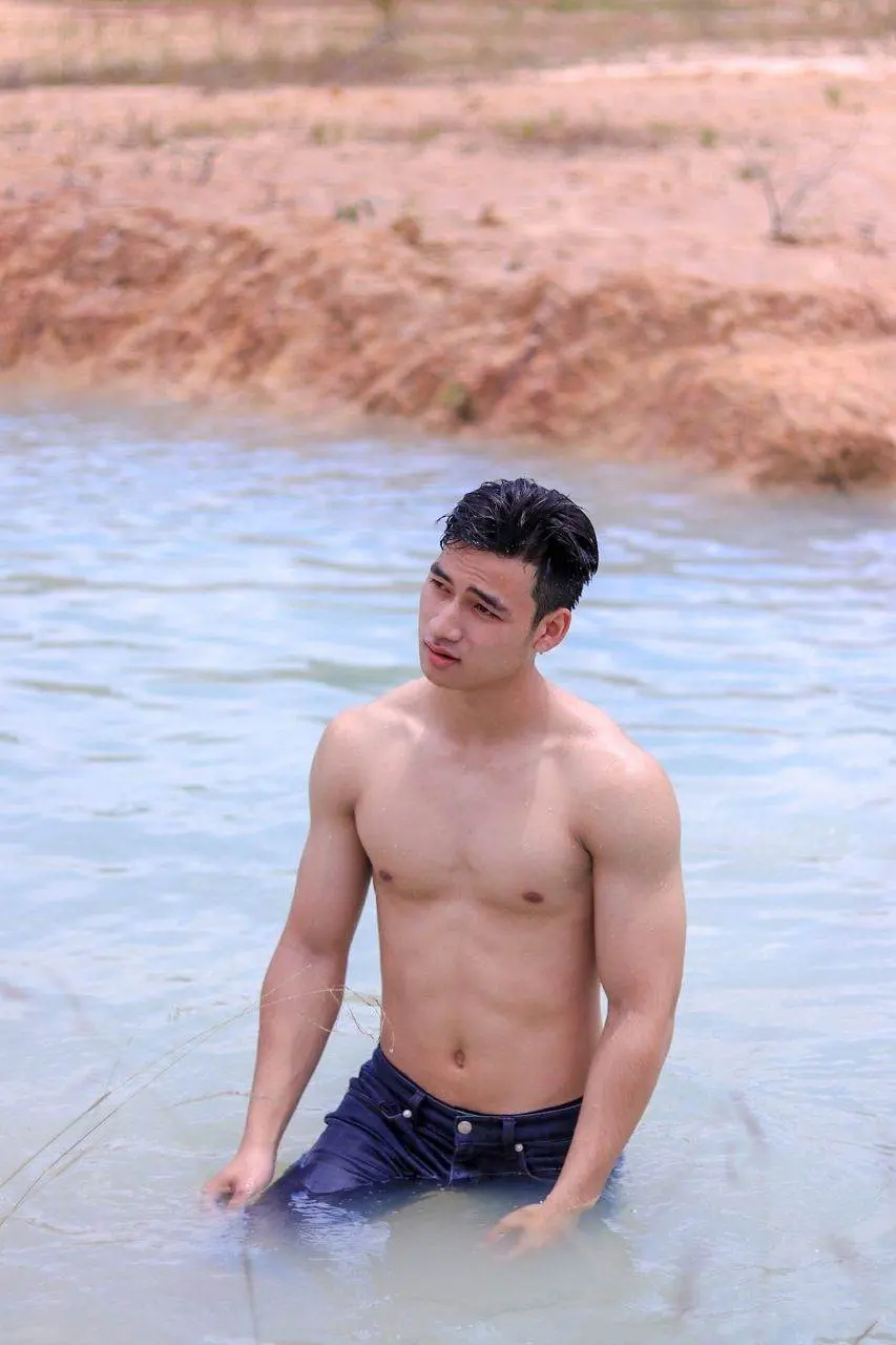 ลงลิ้นแลกลิ้นฟินน่าดู