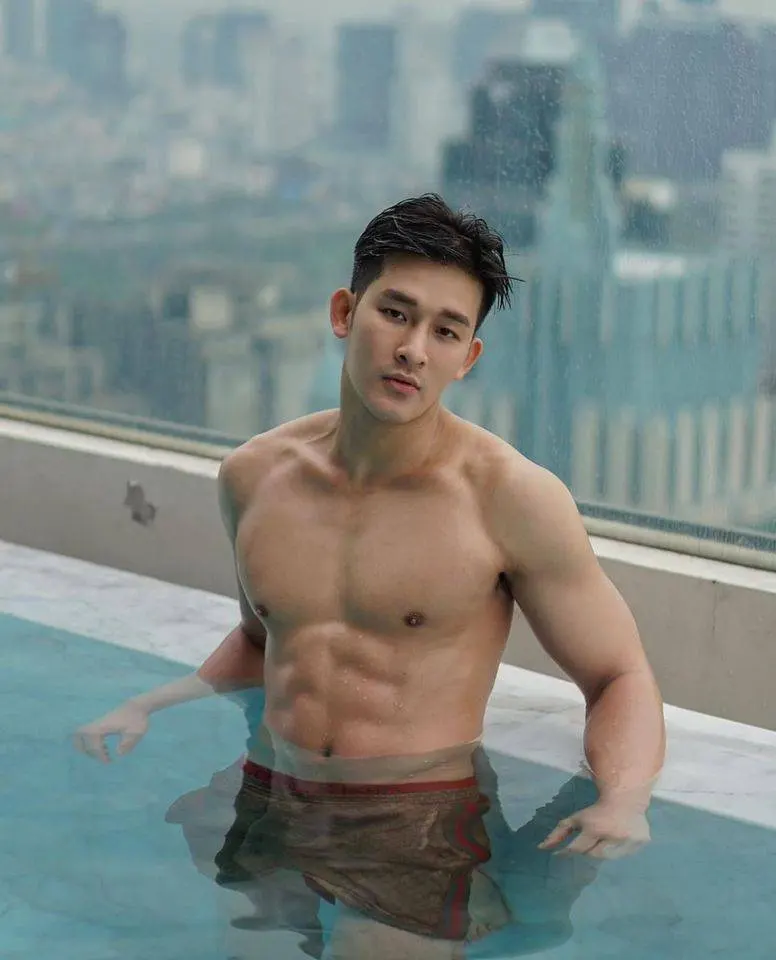 ลงลิ้นแลกลิ้นฟินน่าดู
