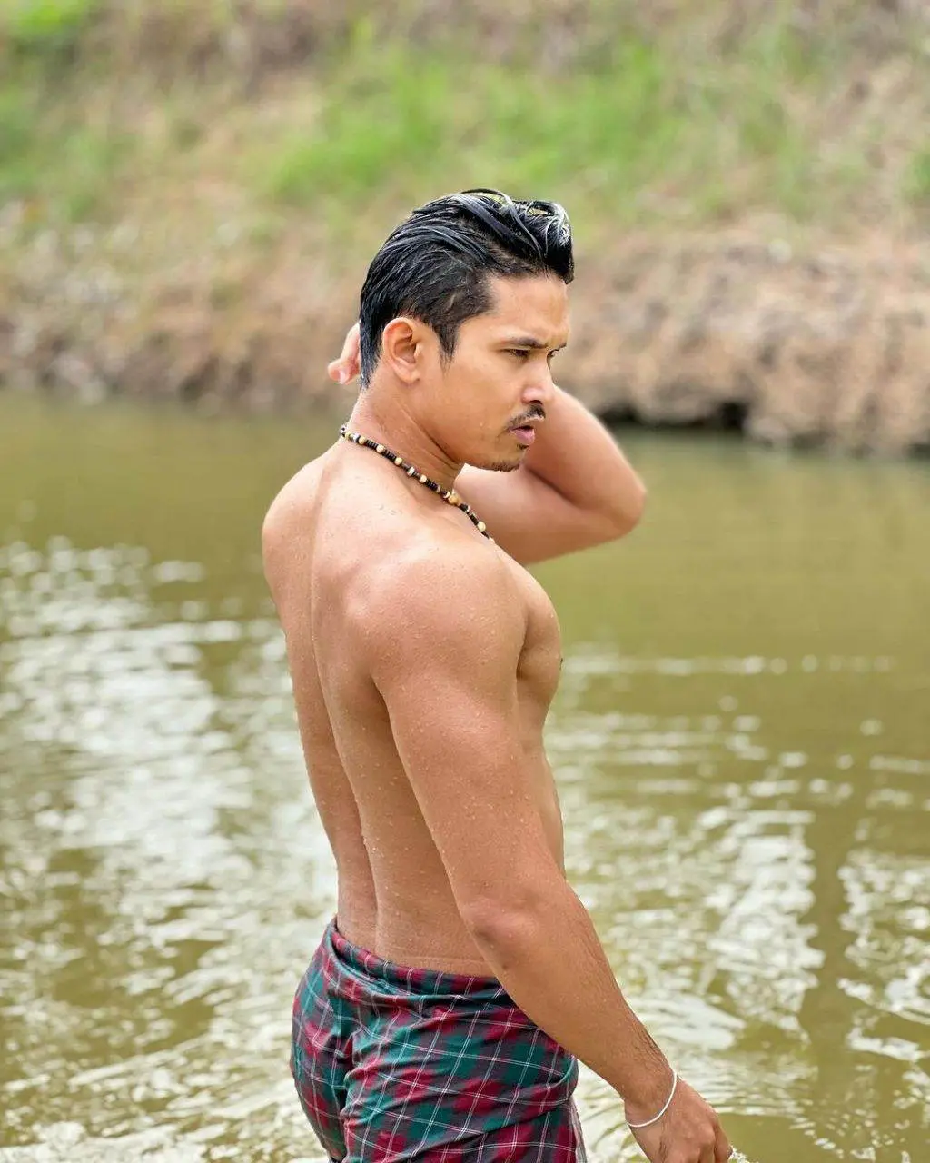 ผู้บ่าวพรีเมี่ยม