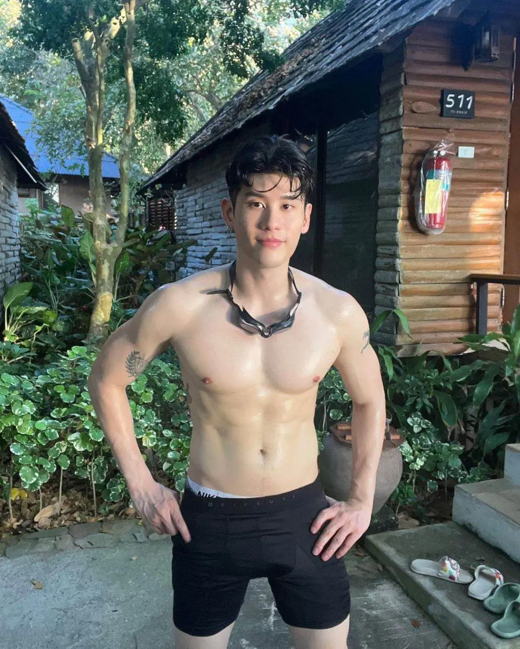 ผู้บ่าวพรีเมี่ยม