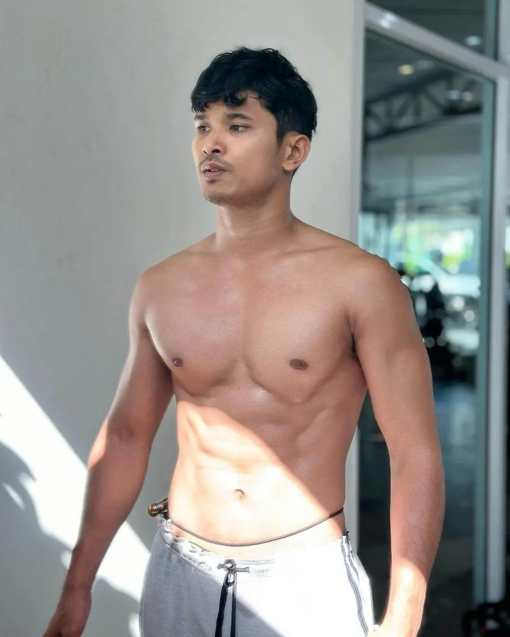 ผู้บ่าวพรีเมี่ยม