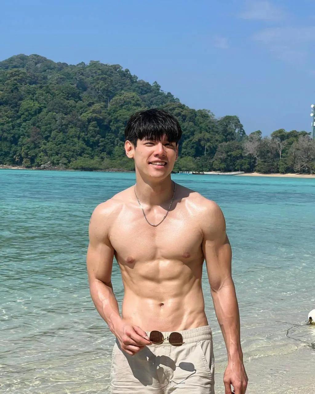 ผัวชื่อจักรินทร์