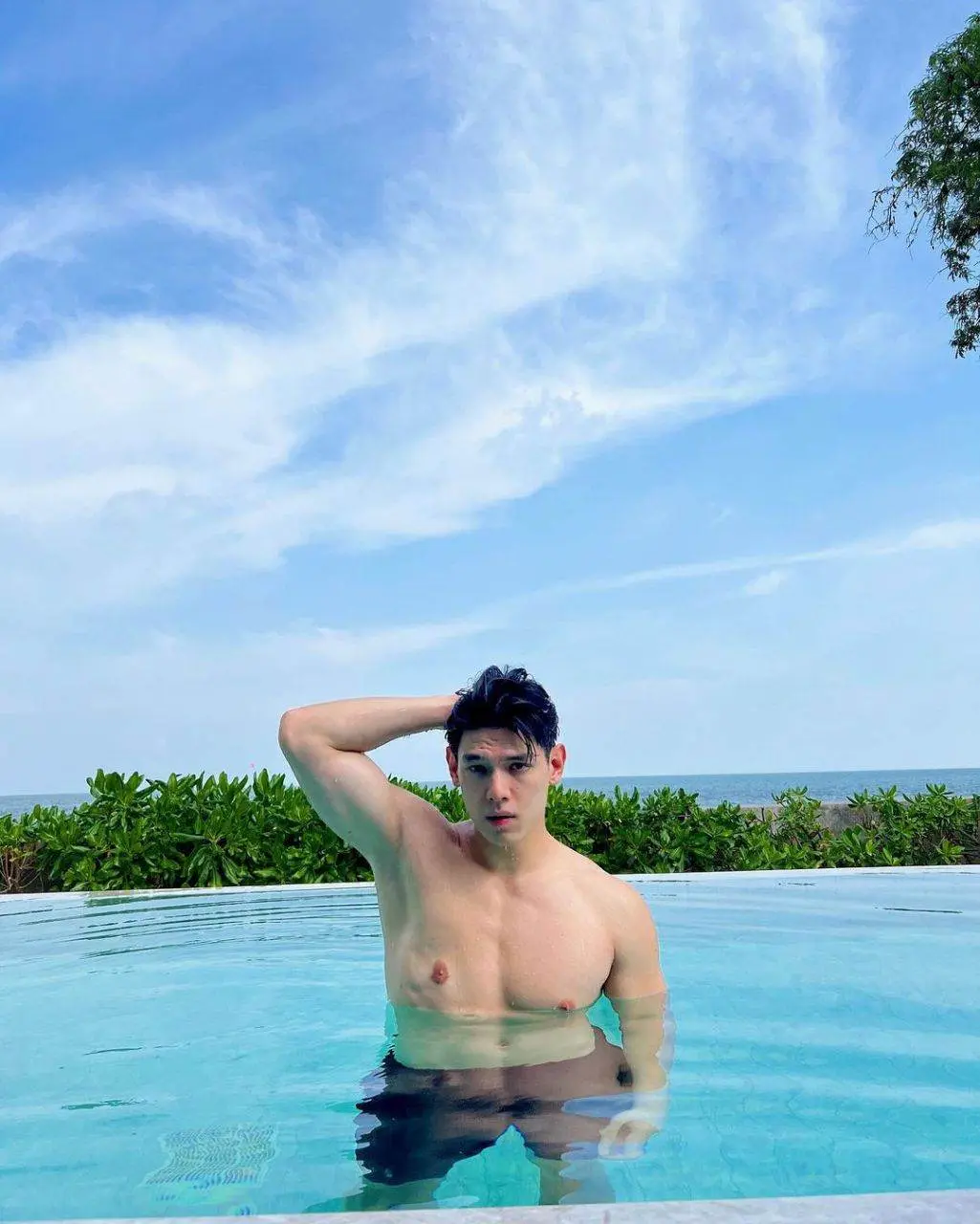 ผัวชื่อจักรินทร์