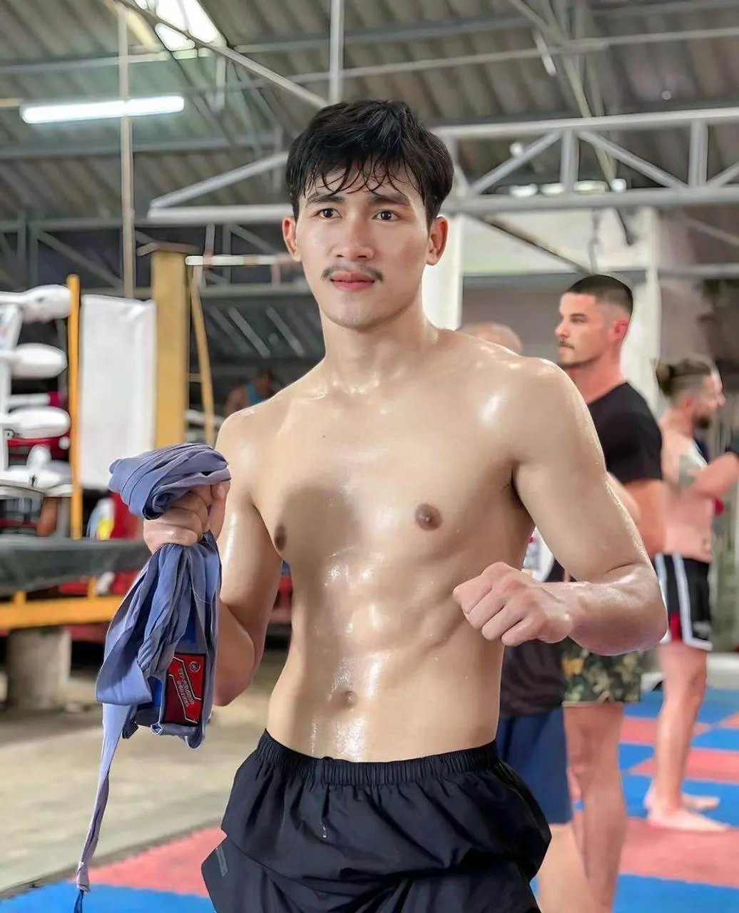 อ๊อกแล้วเลียให้เกลี้ยง