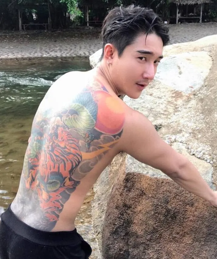 เพื่อนร่วมก๊วน