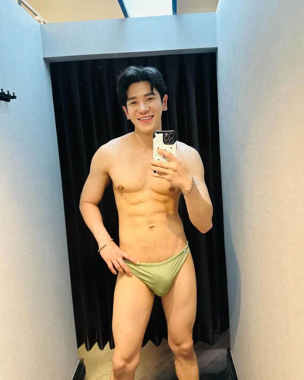 หล่อแบบเอเชีย สไตล์ไทยแลนด์