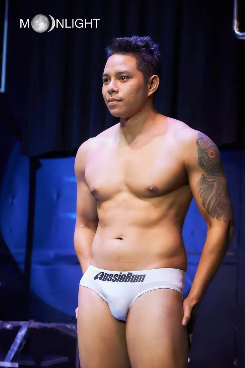 นายแบบในผับ