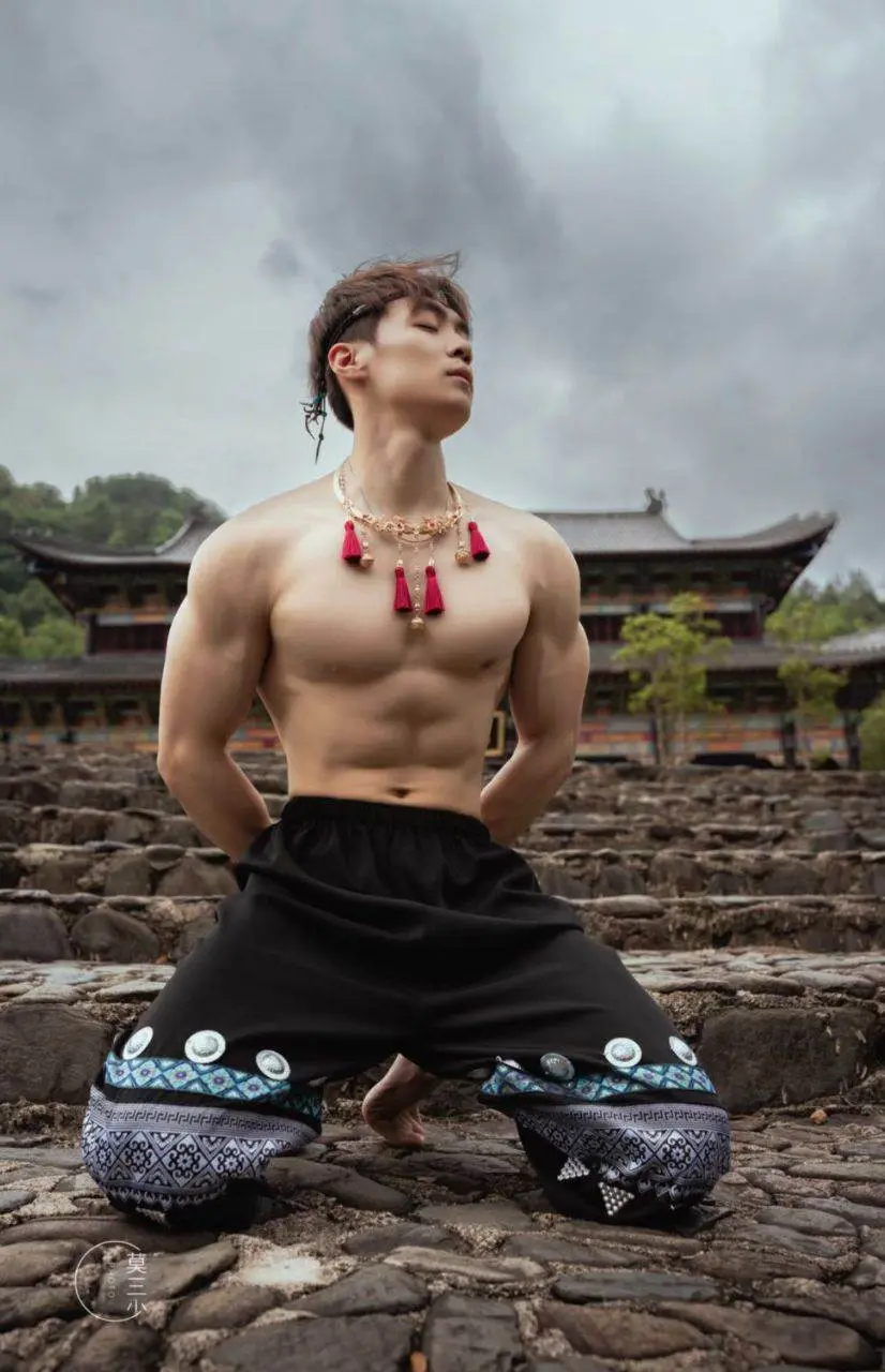 ถอดโชว์เรือนร่าง 2863