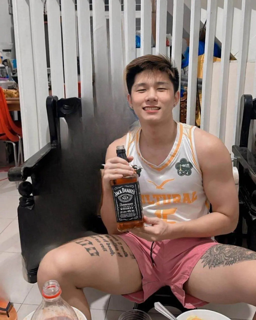 ส่องเป้าตุงผู้ชาย