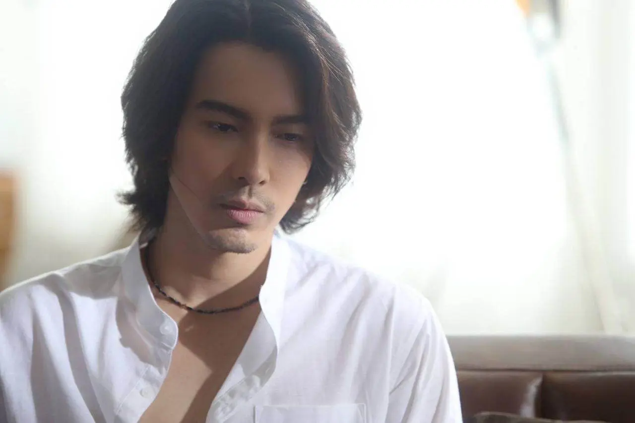 หล่อเซอร์แต่หน้าหวานมากพ่อเอ้ย