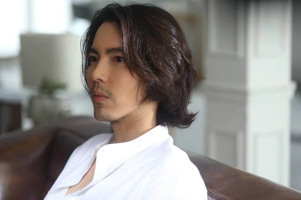 หล่อเซอร์แต่หน้าหวานมากพ่อเอ้ย