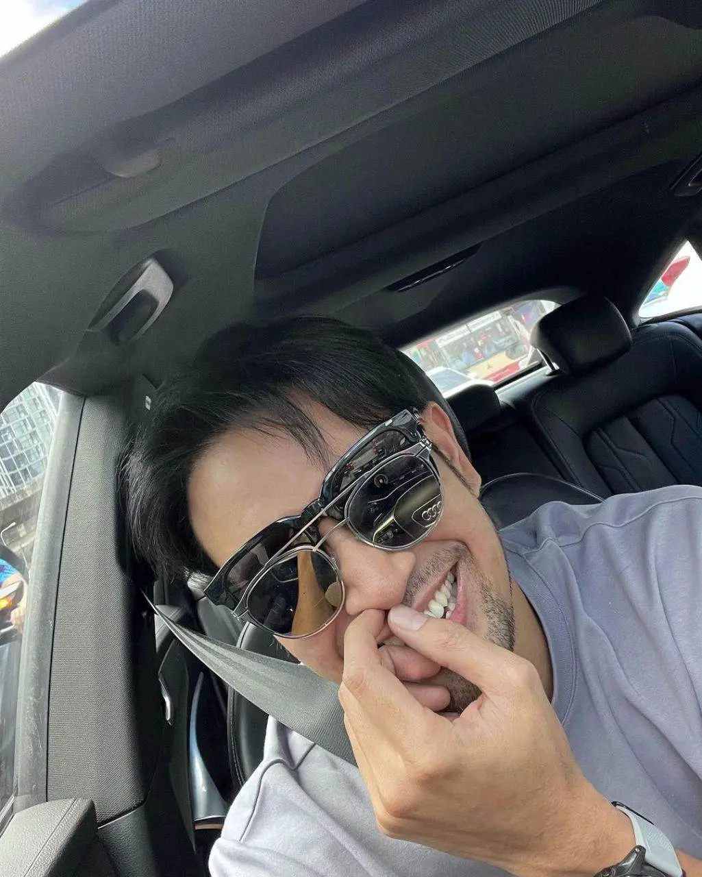 เฮียเกรทที่รัก เสวหนวดเครา