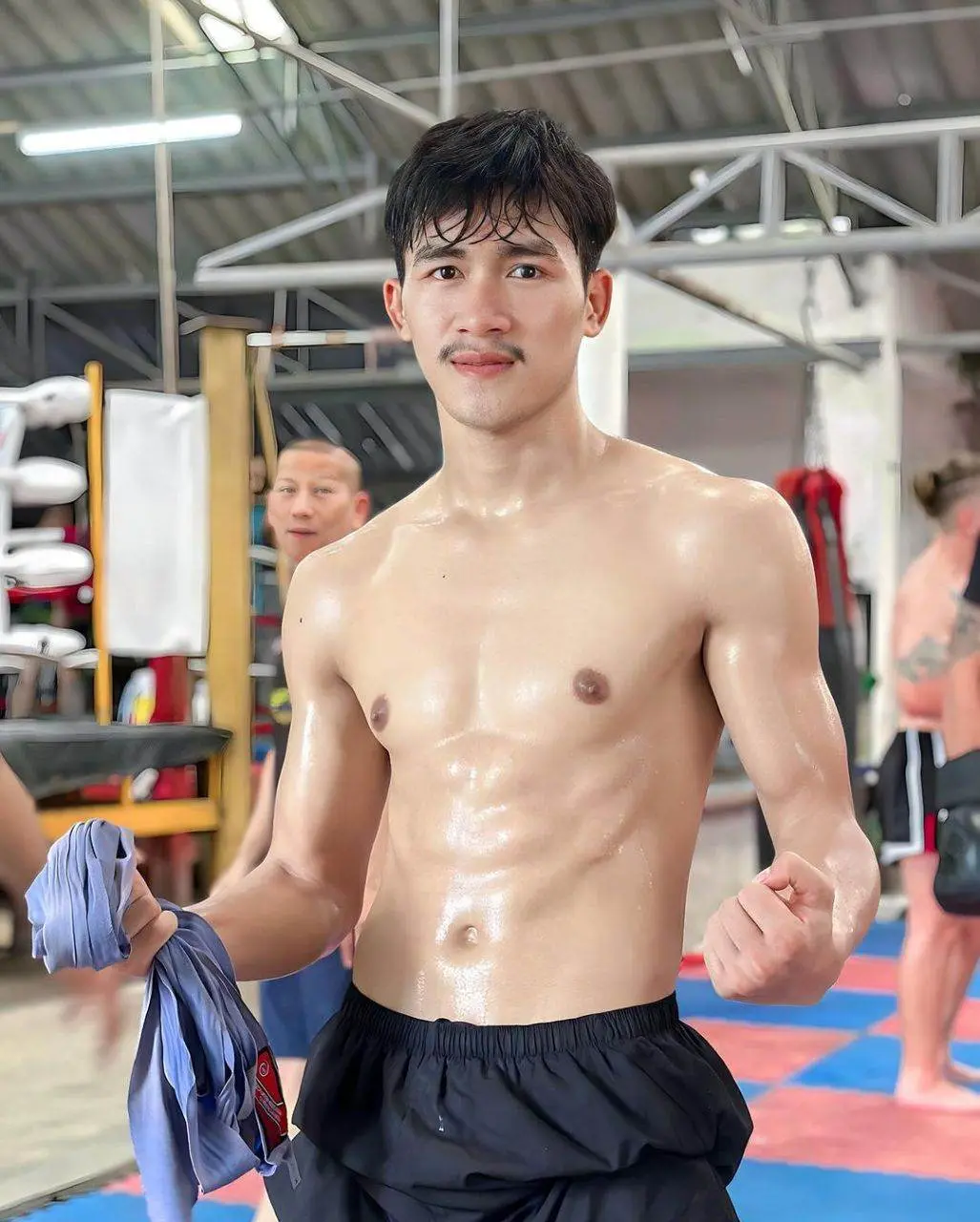 รักแล้วเลียเลย
