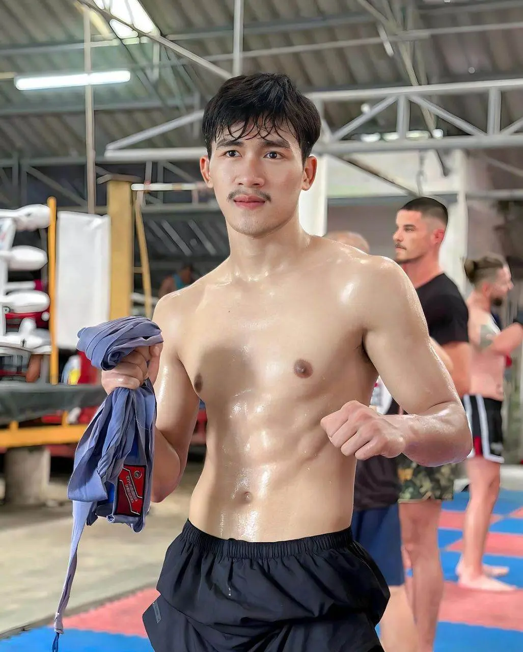 รักแล้วเลียเลย