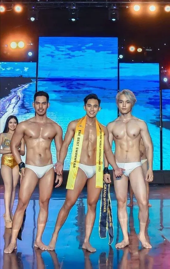 ถอดโชว์เรือนร่าง 2867