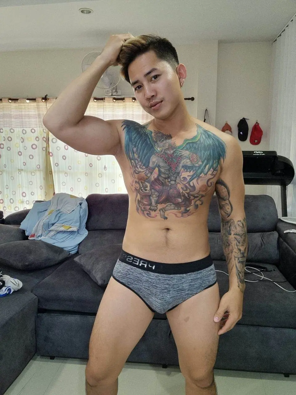 หนุ่มอุดรธานี ชินจัง.