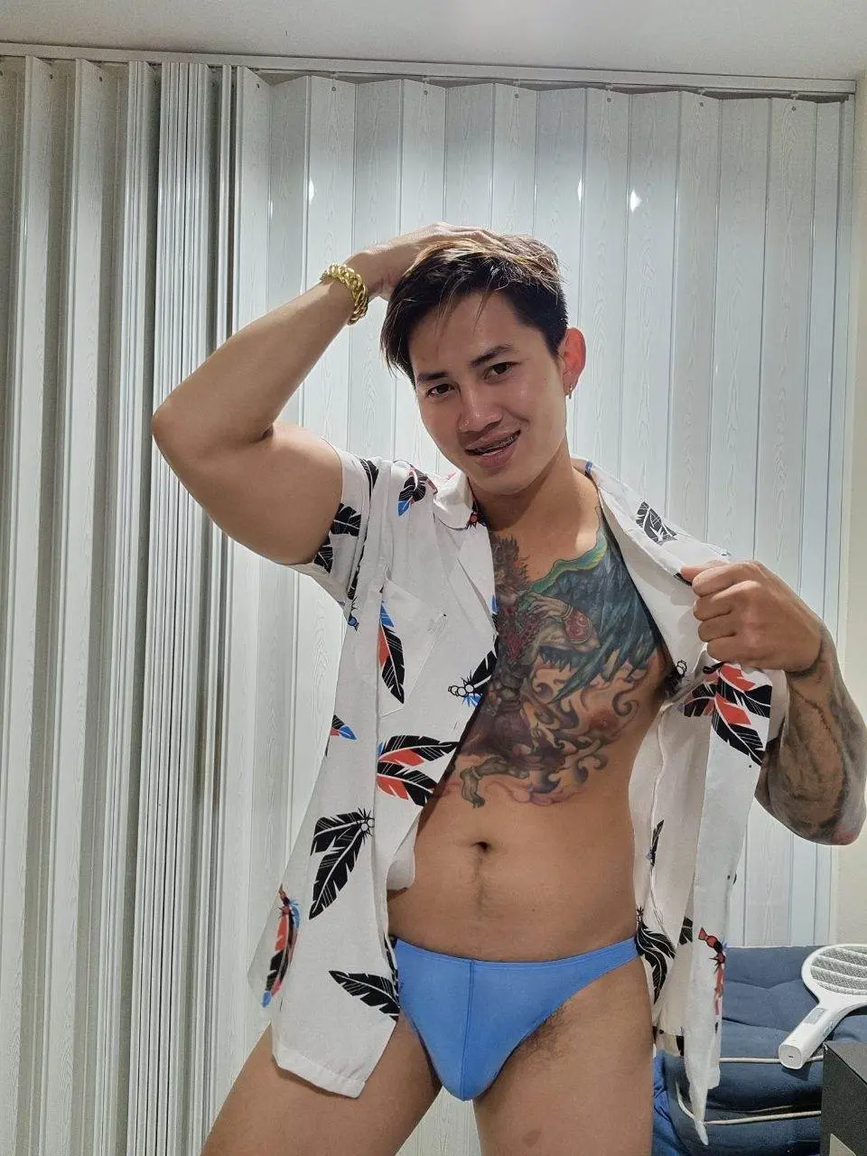 หนุ่มอุดรธานี ชินจัง.