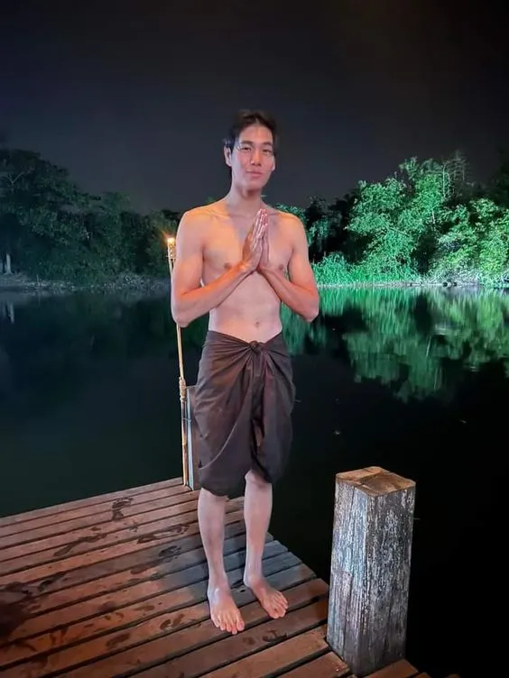 ถอดโชว์เรือนร่าง 2870