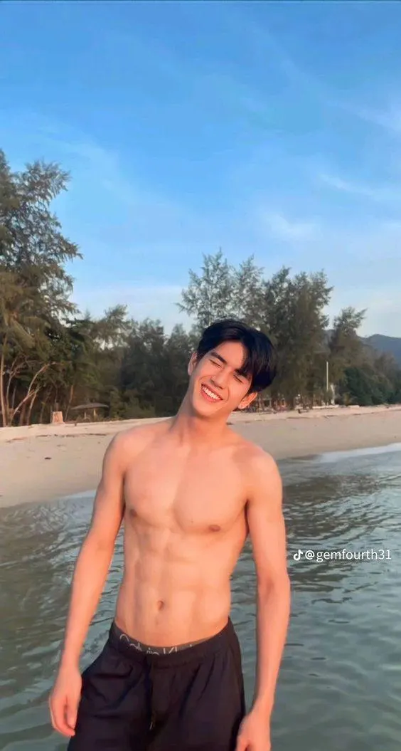 ถอดโชว์เรือนร่าง 2871