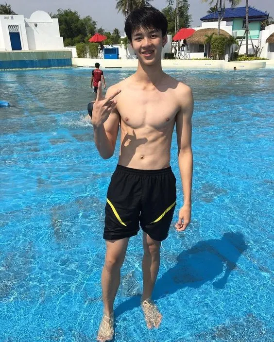 ถอดโชว์เรือนร่าง 2871