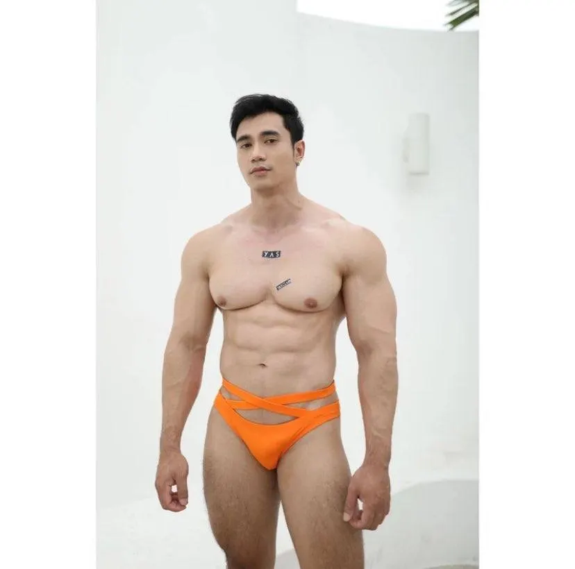 ซิกซ์แพ็คก็พอมี แต่ขาดเธอคนดีมาใส่ใจ