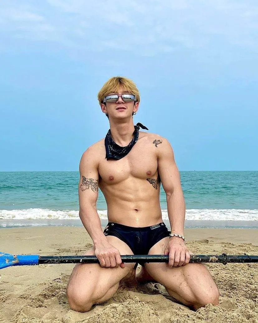 ซิกซ์แพ็คก็พอมี แต่ขาดเธอคนดีมาใส่ใจ
