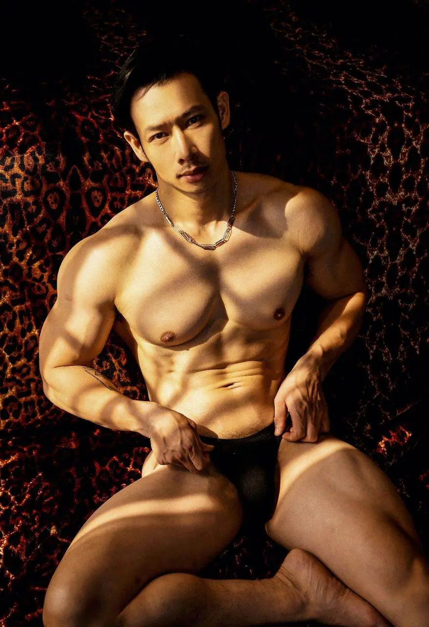 ผู้ชายสายแซ่บ