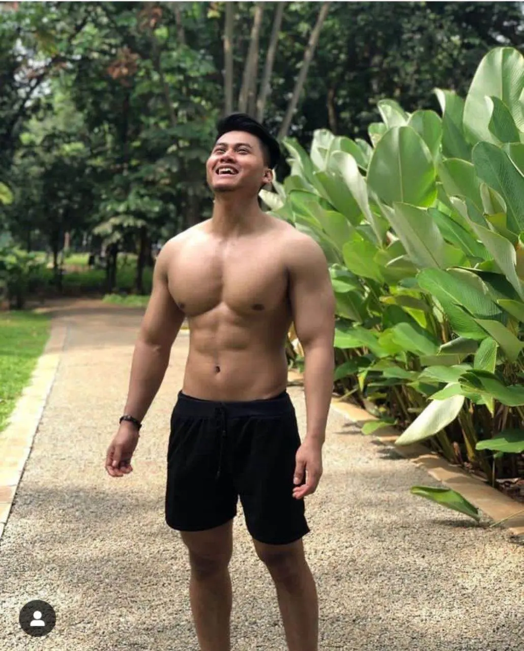 นายแบบจาก อินโดนีเซีย IG.sdysopiand