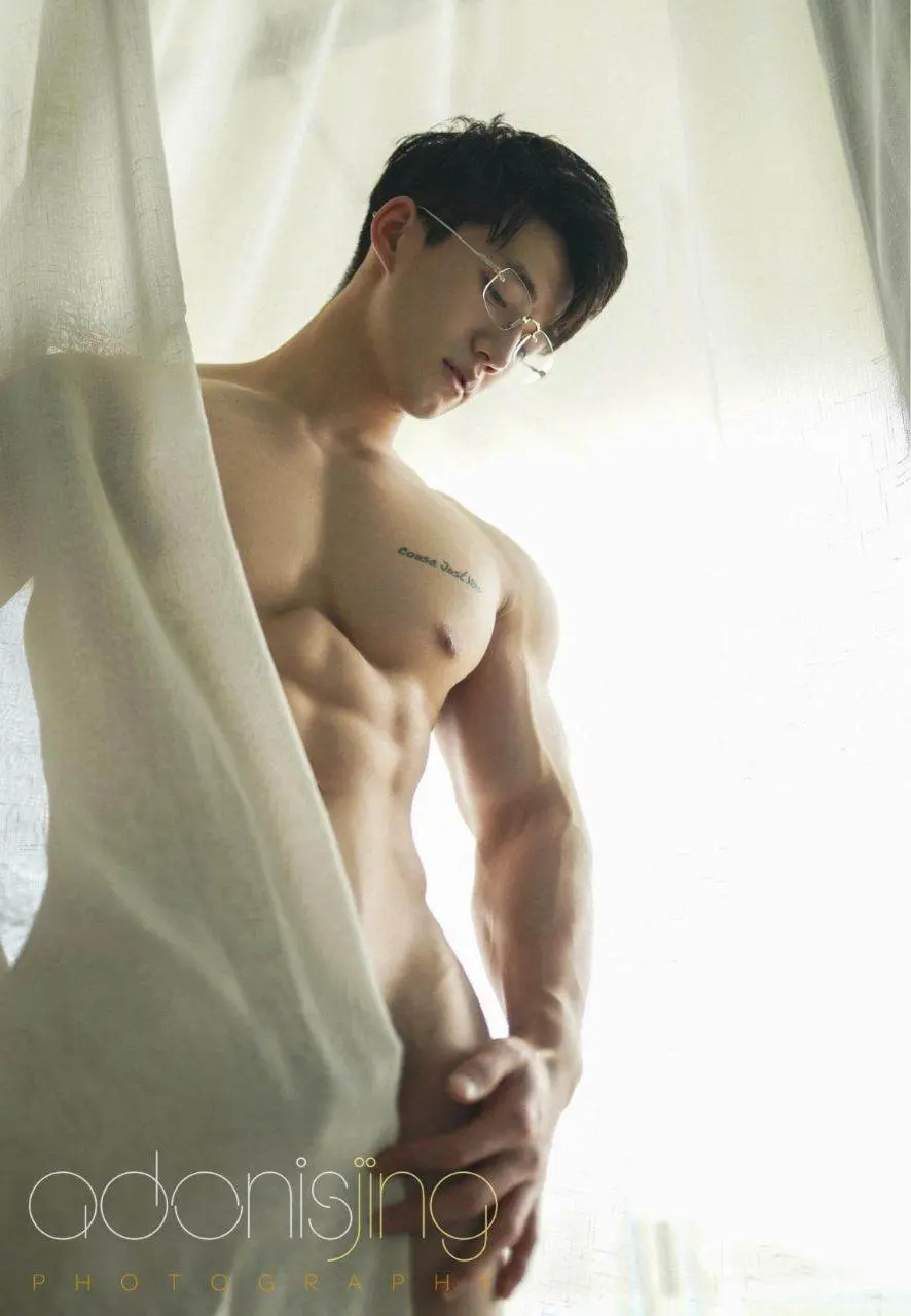 หนุ่มหล่อขึ้นปก 1188