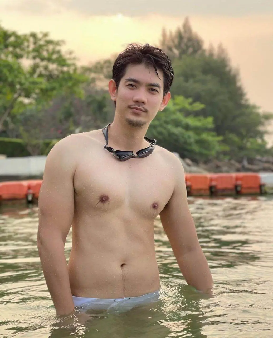 ยิ้มจนเยิ้มแฉะๆ