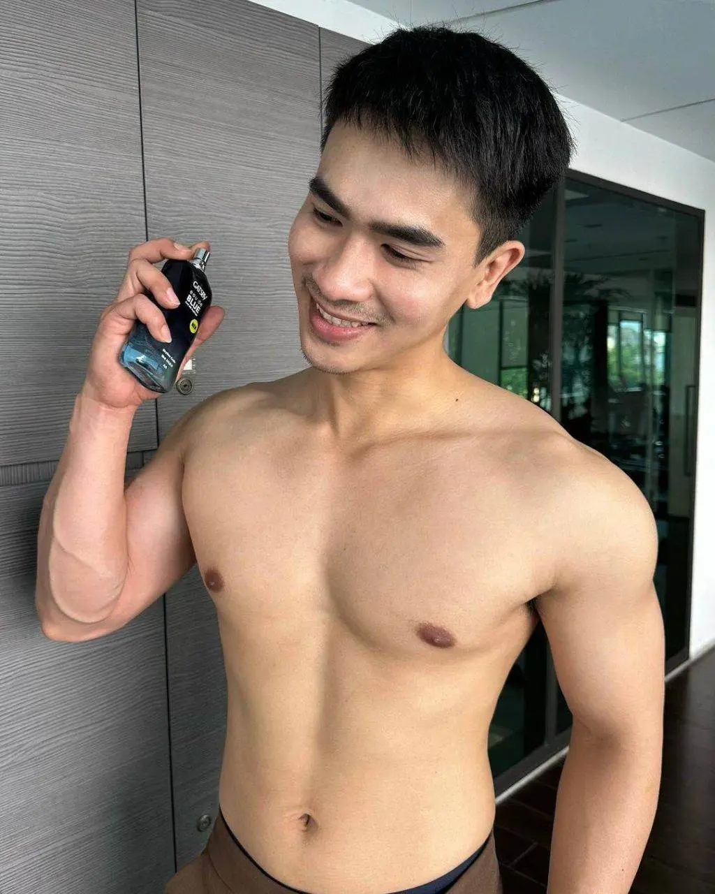 คลังเก็บ #น้ำรักทะลักออก