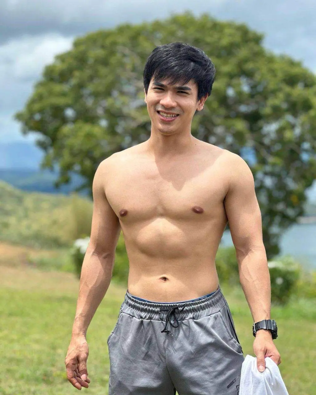 คลังเก็บ #น้ำรักทะลักออก