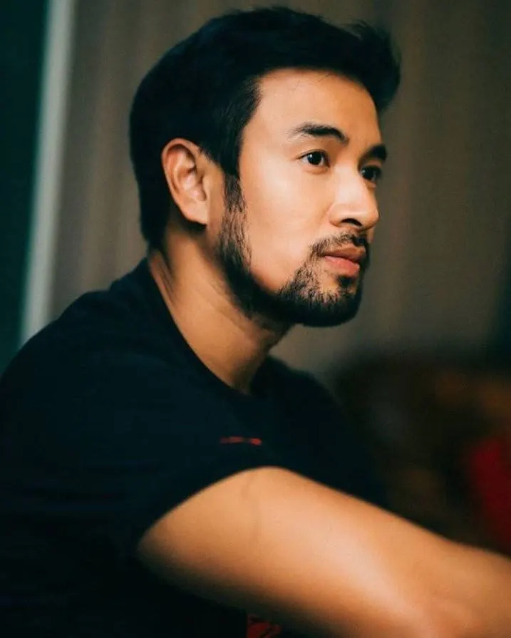 สามีเข้มจัง