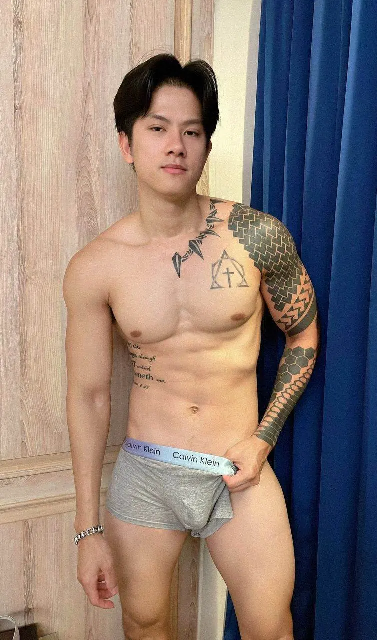 หนุ่มเวียดนาม จาก tw.@lucas_leluc.