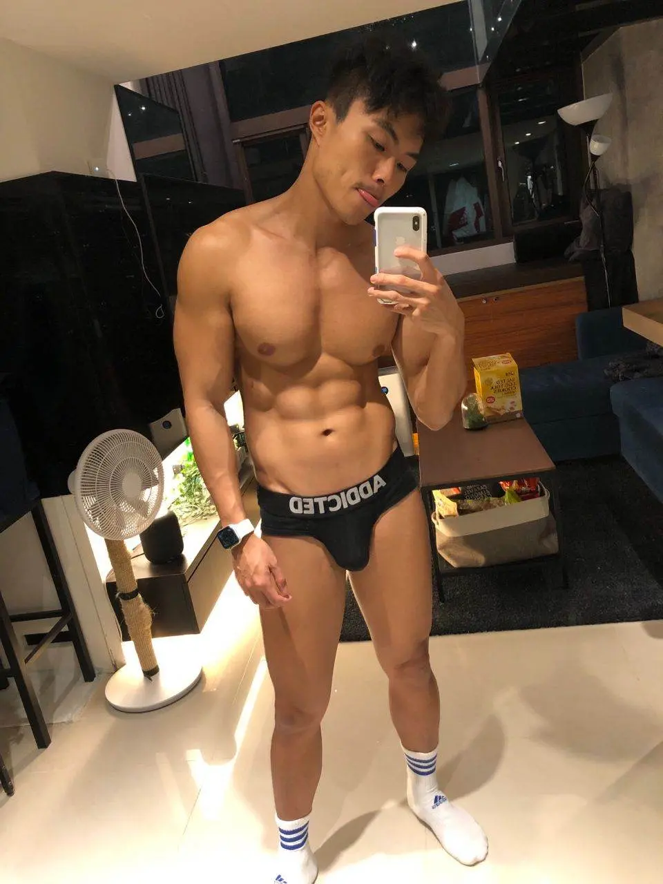 หล่อหุ่นลีนๆ tw.@314159hank.
