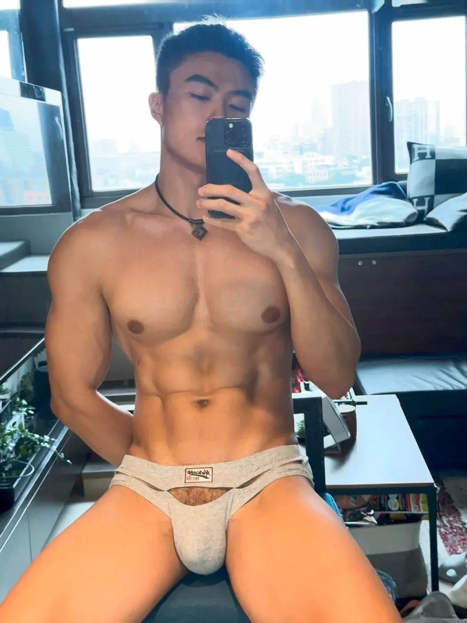 หล่อหุ่นลีนๆ tw.@314159hank.